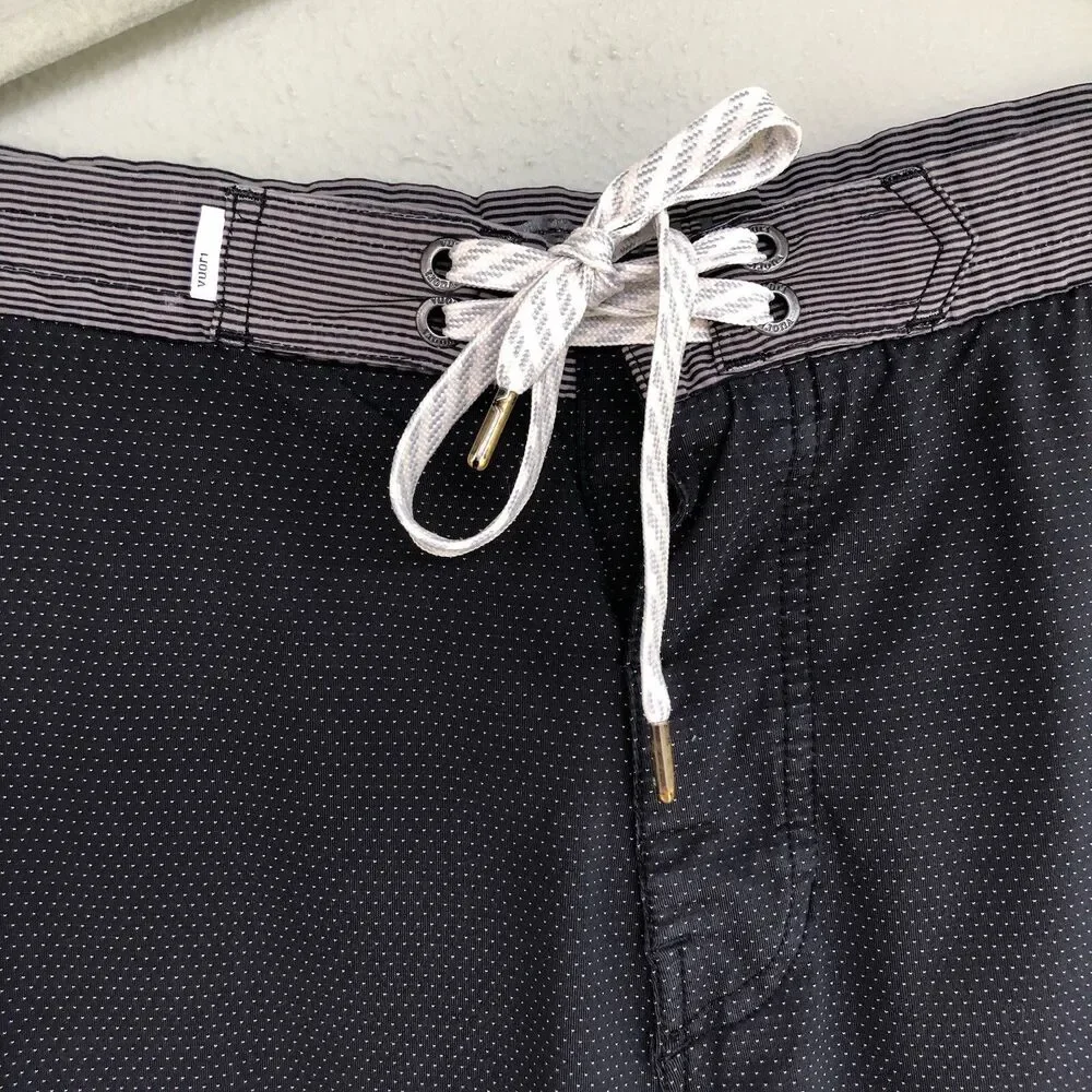 Vuori Board Shorts Mens 34 Black Dot Print 7